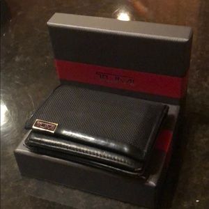 Tumi wallet